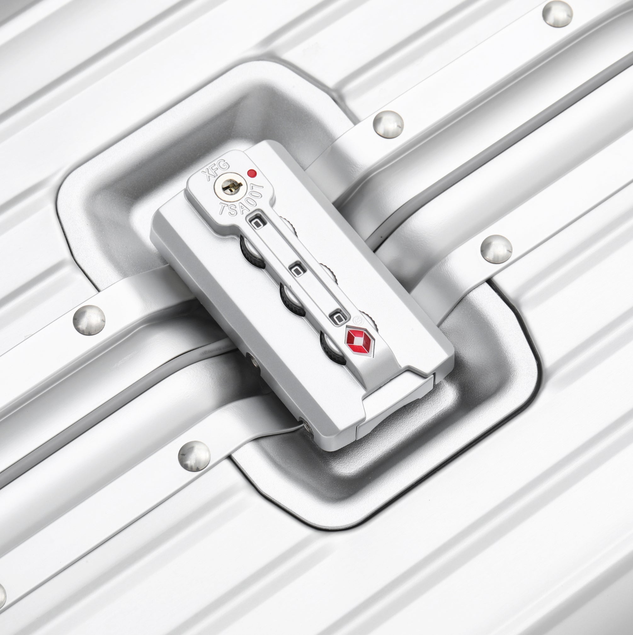 モワ トパーズ『ASSIMA』アルミ二ウム・ハンドケース 50L 23L セット ALUMINIUM SUITCASE